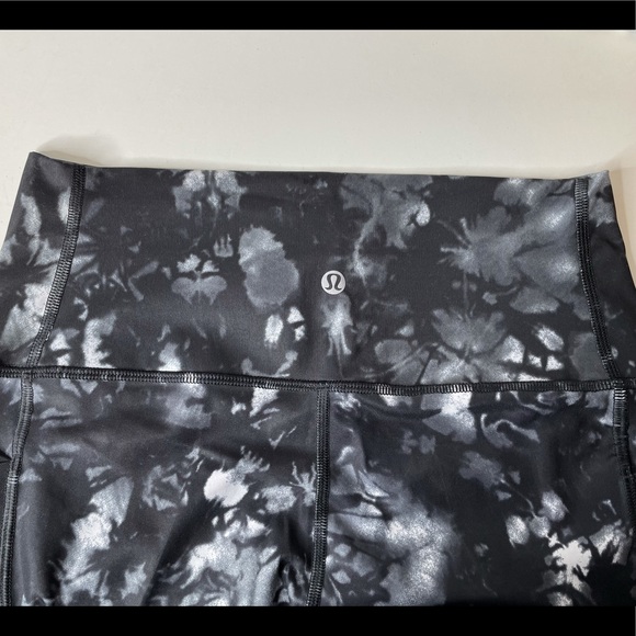 Lululemon Rise and Flow Pant - Size 8 - Picture 10 of 10